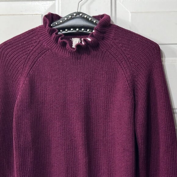 NWT H&M Divided Sz M Womens Ruffle Burgundy Rib Sweater Pullover Cotton/Poly - Picture 3 of 12